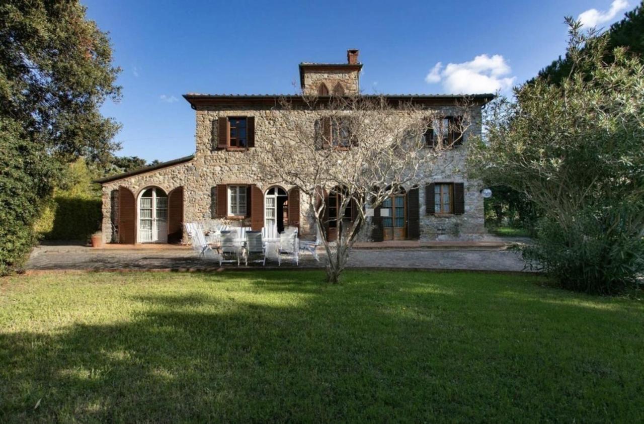 Maison Antoinette San Vincenzo Exterior photo