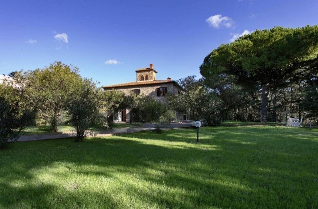 Maison Antoinette San Vincenzo Exterior photo