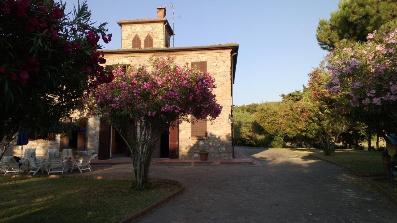 Maison Antoinette San Vincenzo Exterior photo